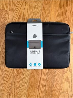 Targus Black Laptop Sleeve with Front Zipper Pocket